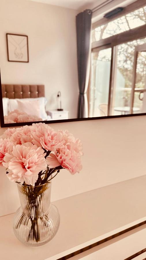 The Oasis - Stylish One Bedroom - Mudeford Apartment Burton (Dorset)